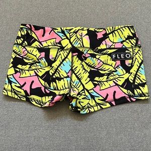 Fleo Miami leaf shorts